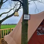 Kampeerbeleving Dijksehoeve * Nistelrode