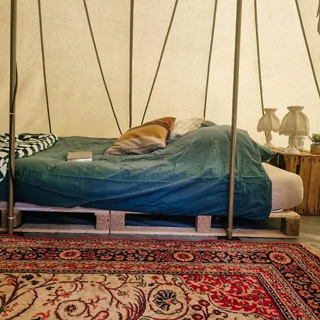 Kampeerbeleving Dijksehoeve * Nistelrode